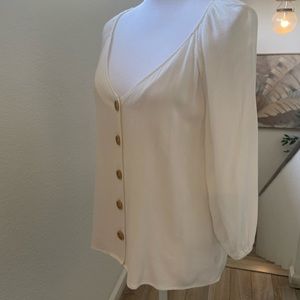 Sanctuary rayon blouse in cream. Medium